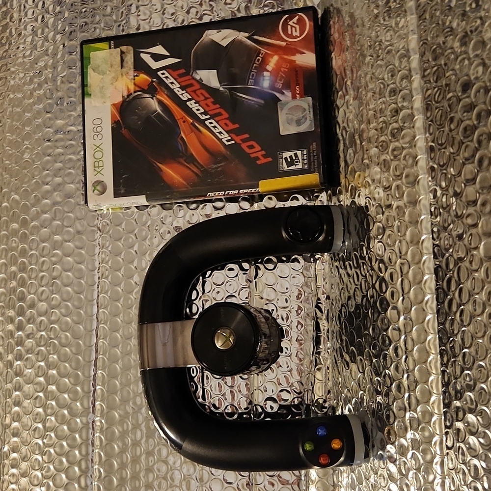 Microsoft Xbox 360 wireless racing  wheel controller plus hot pursuit game